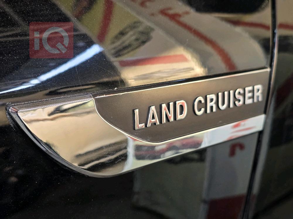 تويوتا لاندكروزر